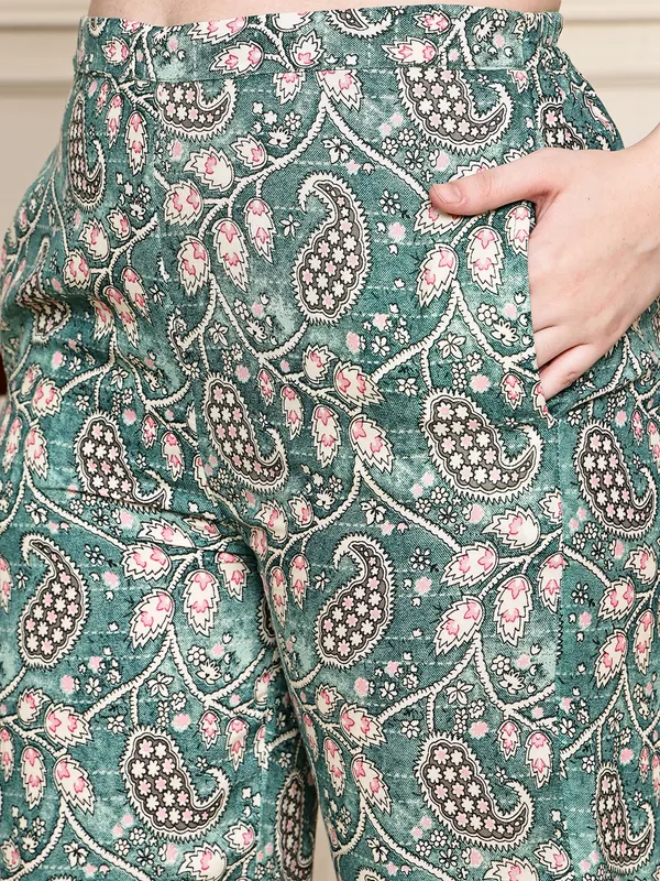 Floral_Print_Rayon_Waistcoat_&_Trouser_For_Women