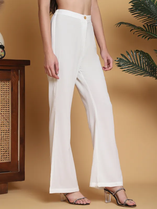 White_Solid_Full_Length_Regular_Trouser_For_Women