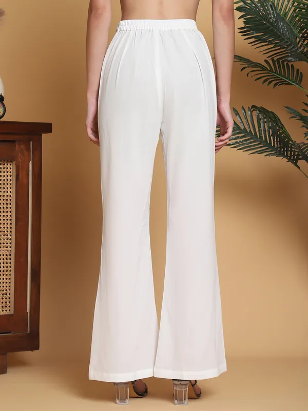 White_Solid_Full_Length_Regular_Trouser_For_Women