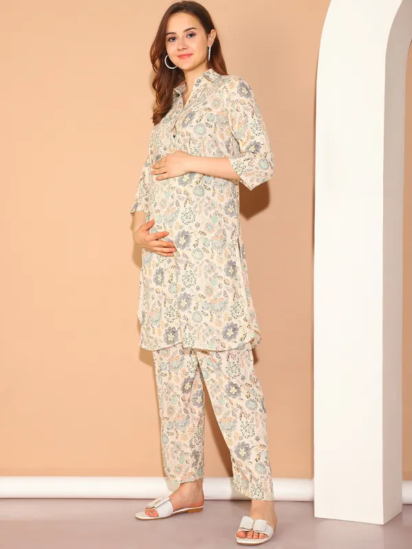 Beige_Cotton_Slub_Shirt_Collar_Maternity_A-Line_Kurta_With_Trousers_For_Women
