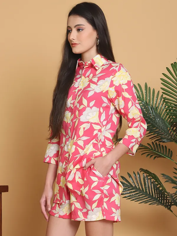 Pink_And_White_Floral_Printed_Cotton_Slub_Shirt_With_Short_Co-Ords_Set_For_Women