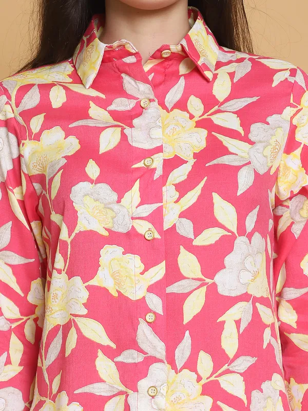 Pink_And_White_Floral_Printed_Cotton_Slub_Shirt_With_Short_Co-Ords_Set_For_Women