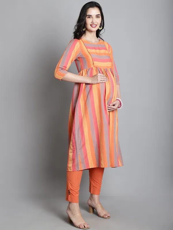 Sustainable_Cotton_Orange_Maternity_Striped_Kurta_For_Women