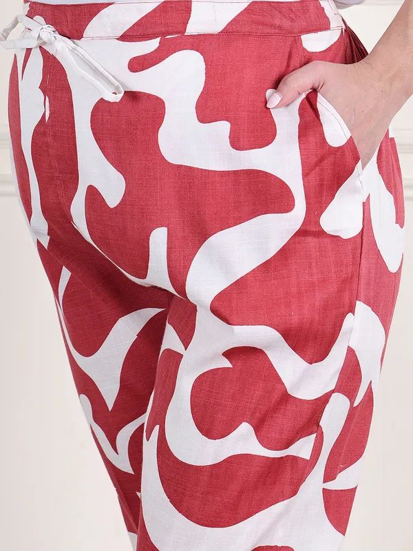 Red_Graphic_Print_Cotton_Slub_Maternity_Trouser_For_Women