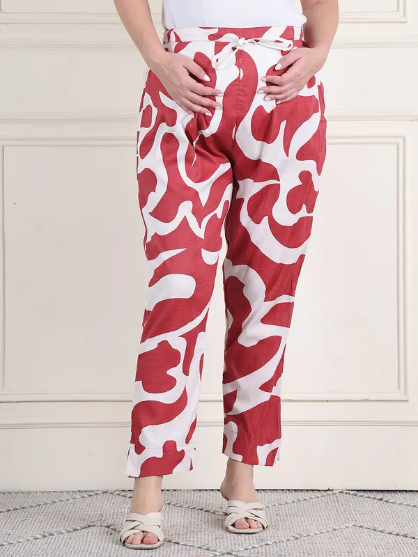 Red_Graphic_Print_Cotton_Slub_Maternity_Trouser_For_Women