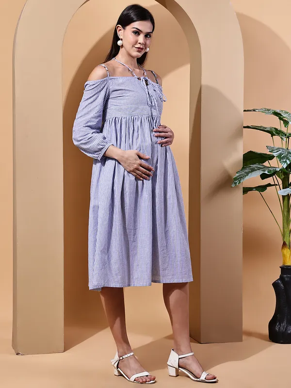 Blue_Stripes_Print_Cotton_Maternity_Midi_Dress_For_Women