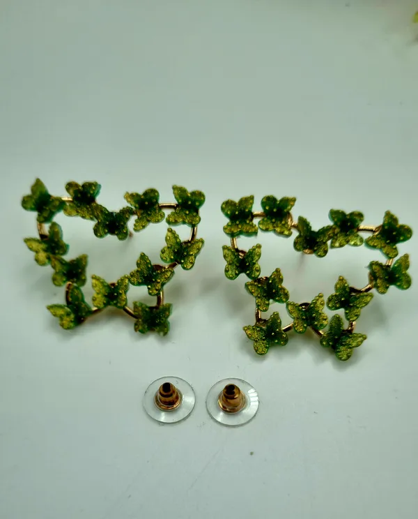Delicate_Gold_Butterfly_Earrings_Crystal_Alloy,_Brass_Stud_Earring,_Drops_&_Danglers,_Hoop_Earring