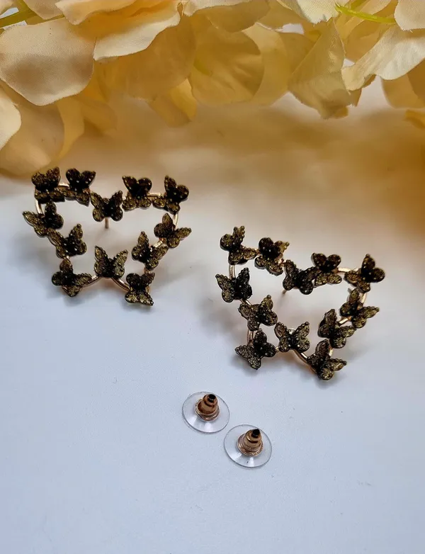 Delicate_Gold_Butterfly_Earrings_Brass_Alloy_Stud_Earring