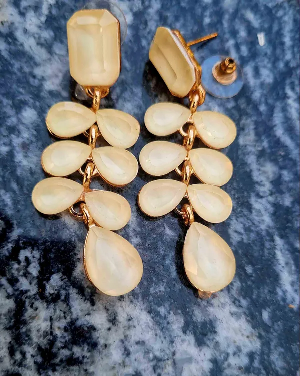 Crystal_Drop_Earrings_for_Women_high_quality_light_weight_Crystal_Crystal_Stud_Earring