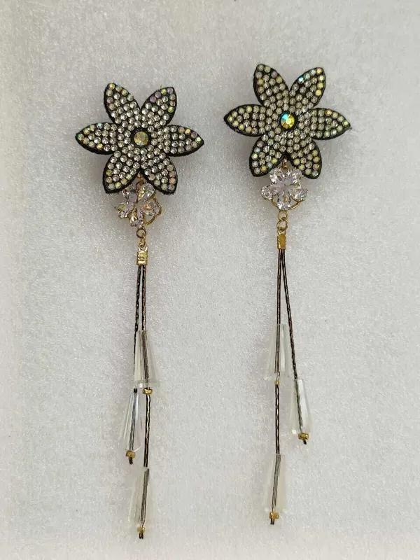 Dazzle_and_delight_with_our_radiant_star_earrings_Cubic_Zirconia_Alloy_Drops_&_Danglers