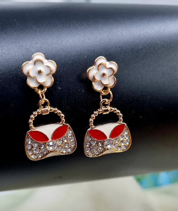 Gold-Tone_Bag_and_White_Flower_Drop_Earrings_Cubic_Zirconia_Alloy_Hoop_Earring