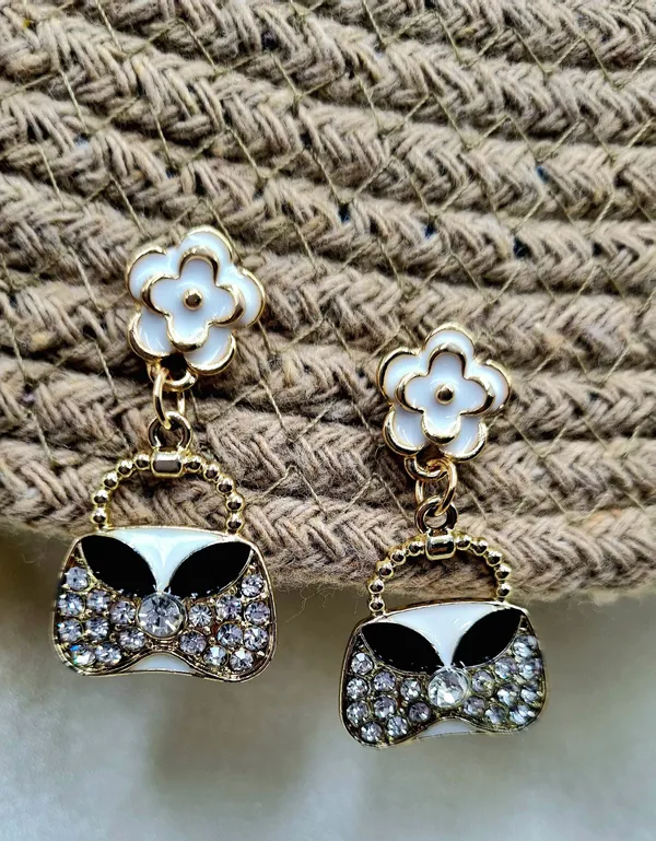 Gold-Tone_Bag_and_White_Flower_Drop_Earrings_Cubic_Zirconia_Alloy_Hoop_Earring