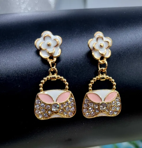 Gold-Tone_Bag_and_White_Flower_Drop_Earrings_Cubic_Zirconia_Alloy_Hoop_Earring
