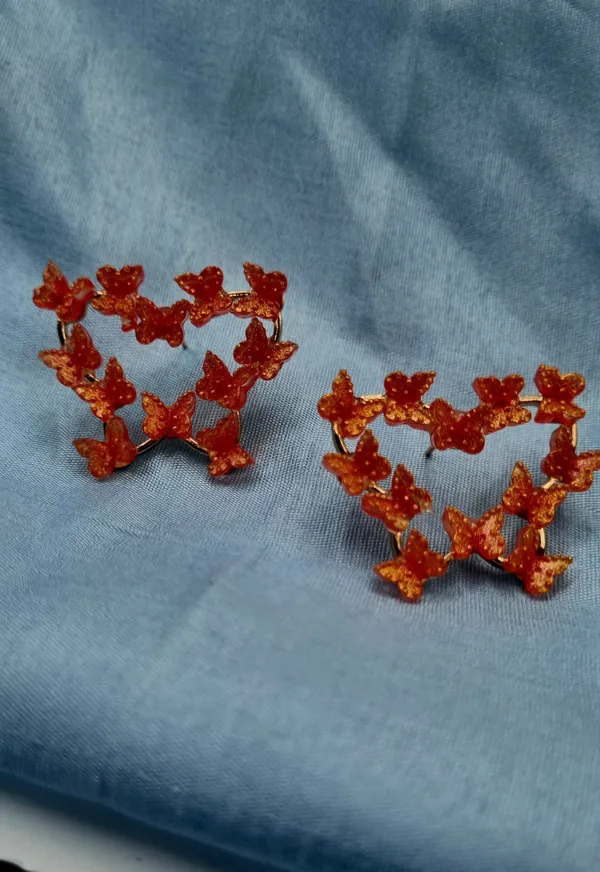 Delicate_Gold_Butterfly_Earrings_Crystal_Alloy,_Brass_Stud_Earring,_Drops_&_Danglers,_Hoop_Earring