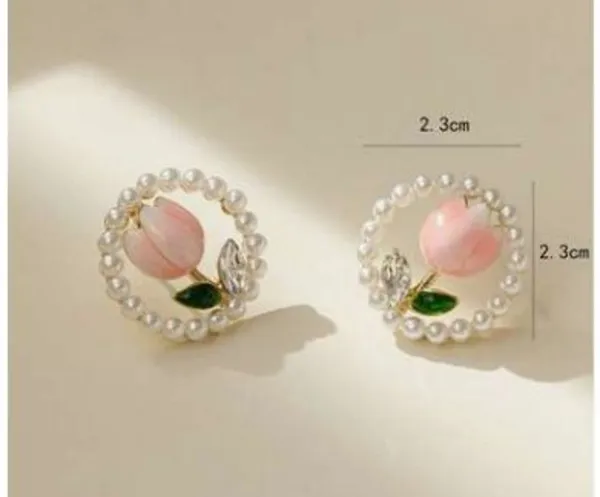 Elegant_Pearl_Flower_Earrings_Pearl_Alloy_Stud_Earring