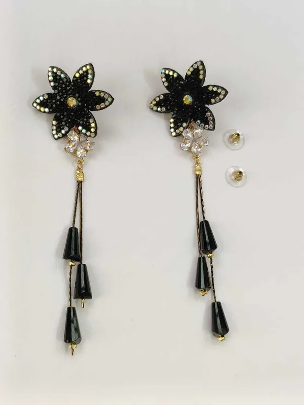 Dazzle_and_delight_with_our_radiant_star_earrings_Cubic_Zirconia_Alloy_Drops_&_Danglers