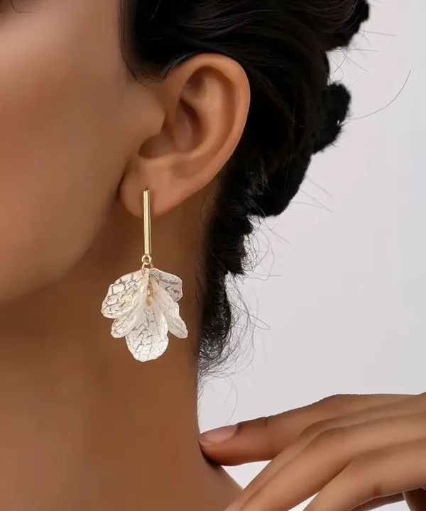 Alloy_Drops_&_Danglers_Earring_Alloy_Drops_&_Danglers