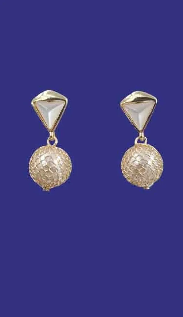Timeless_Elegance:_Classic_Pearl_and_Crystal_Earrings_with_a_Modern_Touch_Crystal_Alloy_Drops_&_Danglers