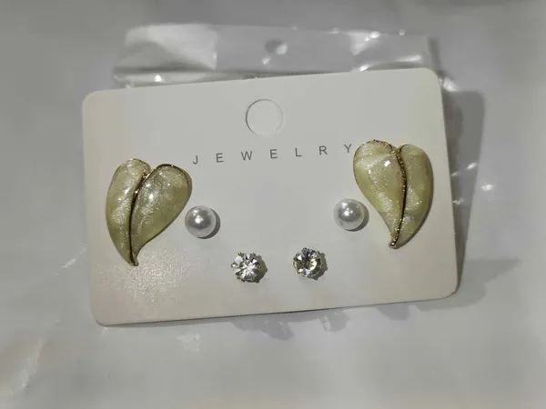 Buy_Trendy_Heart_Pearl_Stud_Earrings_Combo_for_Girls_|_Daily_&_Party_Wear_Cubic_Zirconia_Brass_Stud_Earring