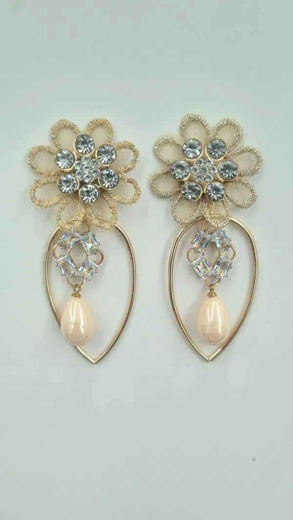 Antique_Flower_Earrings_with_Delicate_Pearls_Cubic_Zirconia_Alloy,_Copper_Drops_&_Danglers,_Hoop_Earring,_Earring_Set