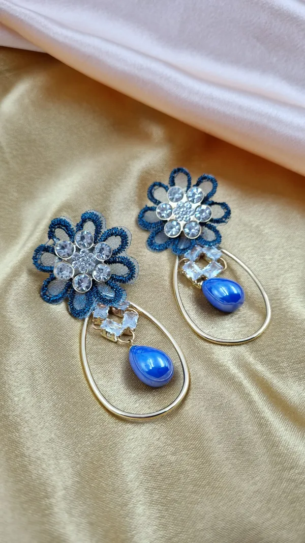 Antique_Flower_Earrings_with_Delicate_Pearls_Cubic_Zirconia_Alloy,_Copper_Drops_&_Danglers,_Hoop_Earring,_Earring_Set