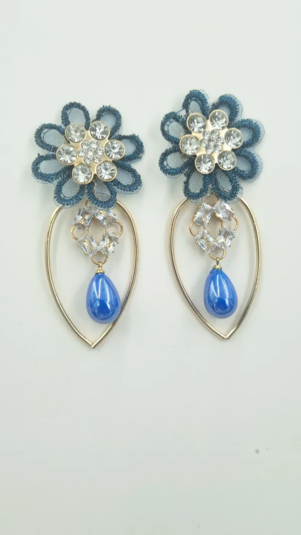 Antique_Flower_Earrings_with_Delicate_Pearls_Cubic_Zirconia_Alloy,_Copper_Drops_&_Danglers,_Hoop_Earring,_Earring_Set