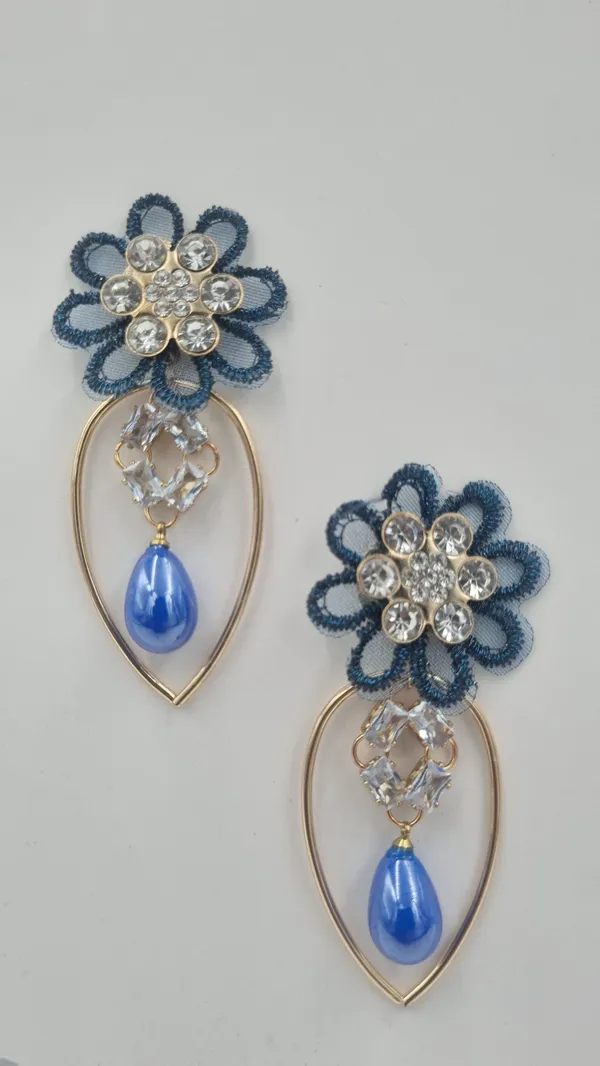 Antique_Flower_Earrings_with_Delicate_Pearls_Cubic_Zirconia_Alloy,_Copper_Drops_&_Danglers,_Hoop_Earring,_Earring_Set