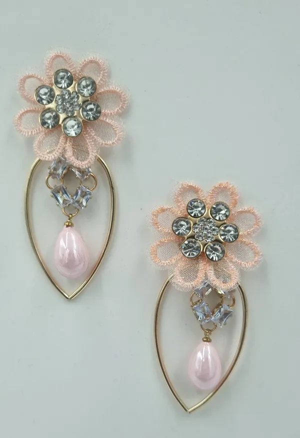 Antique_Flower_Earrings_with_Delicate_Pearls_Cubic_Zirconia_Alloy,_Copper_Drops_&_Danglers,_Hoop_Earring,_Earring_Set