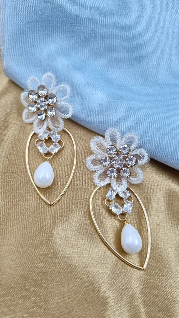 Antique_Flower_Earrings_with_Delicate_Pearls_Cubic_Zirconia_Alloy,_Copper_Drops_&_Danglers,_Hoop_Earring,_Earring_Set