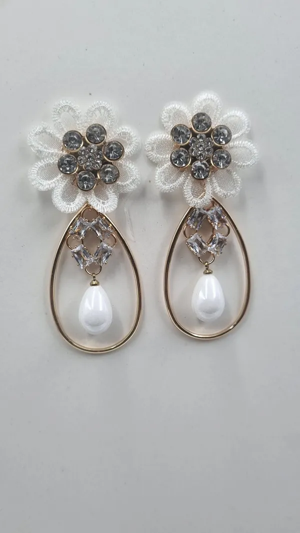 Antique_Flower_Earrings_with_Delicate_Pearls_Cubic_Zirconia_Alloy,_Copper_Drops_&_Danglers,_Hoop_Earring,_Earring_Set