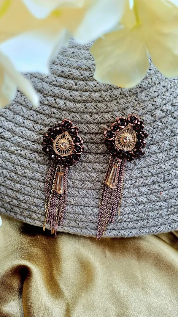 Alluring_Drop_Earrings_with_Delicate_Gold_Chains_and_Tassels_Crystal_Alloy_Drops_&_Danglers,_Hoop_Earring