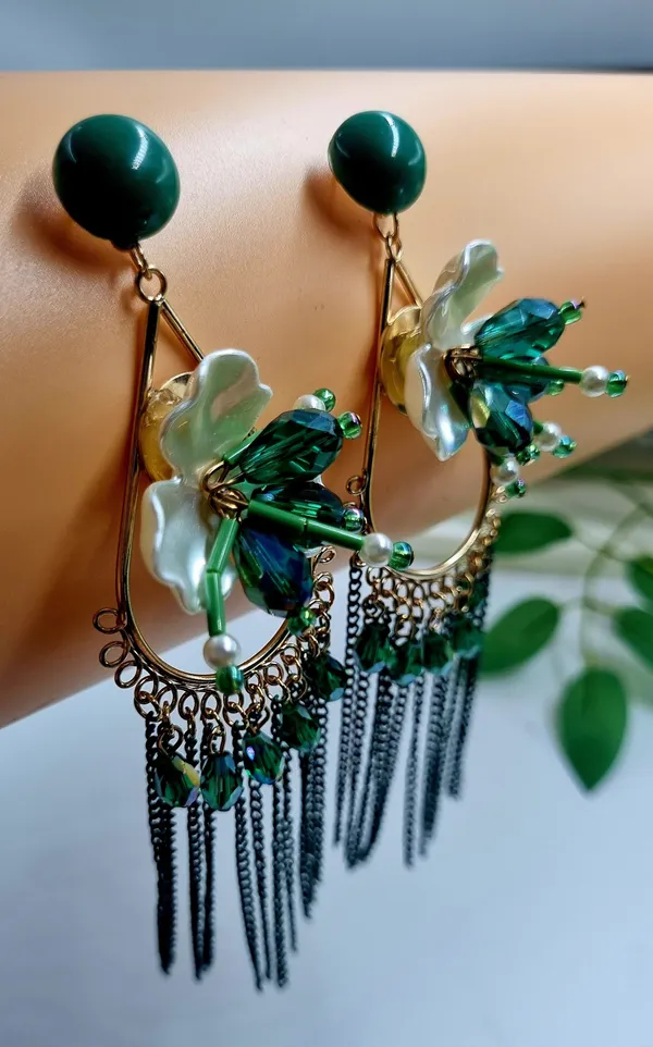 Tassel_Earrings_for_women_/girls_perfect_for_Any_outfit_Crystal_Alloy,_Brass_Drops_&_Danglers,_Hoop_Earring,_Jhumki_Earring,_Stud_Earring