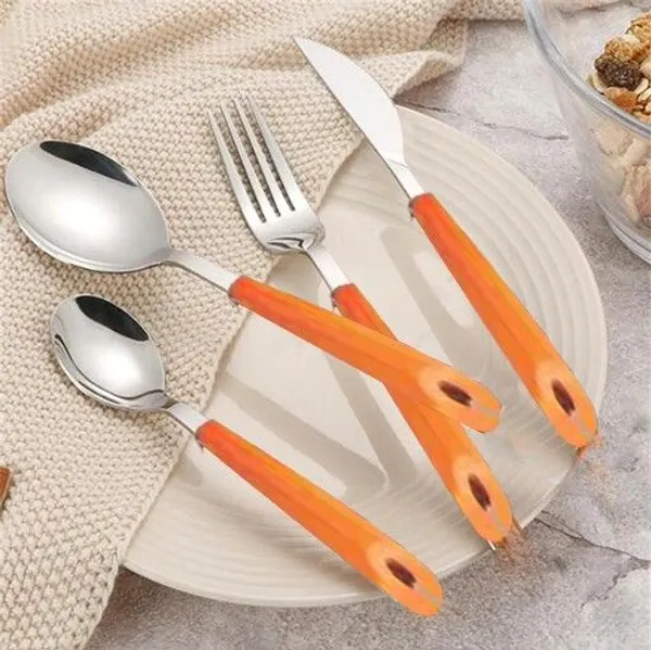 Touchwood_Cutlery_Set-_Wooden_Polish
