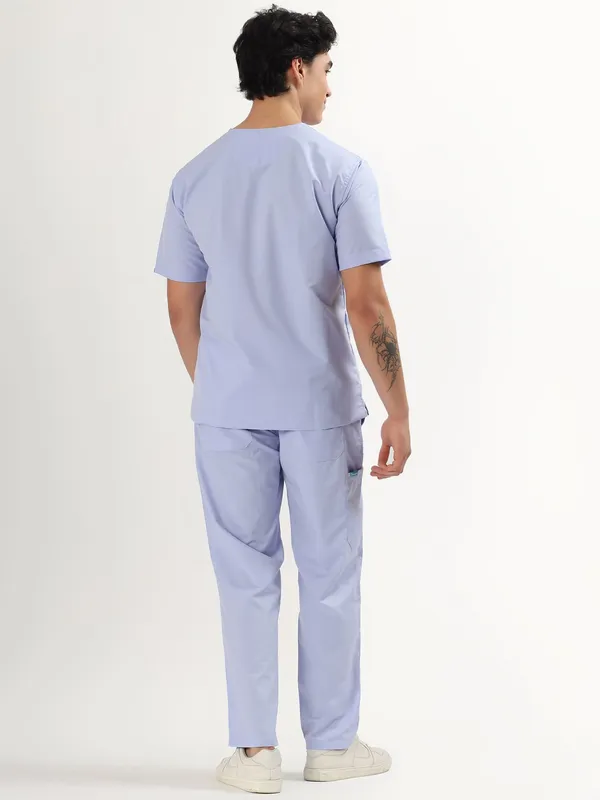 Customized_Lavender_V-Neck_Scrub_Suit_Set_Ultra_Soft_With_10_Pockets_For_Men