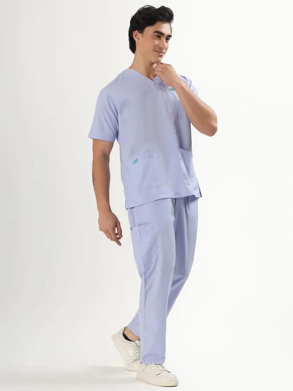 Customized_Lavender_V-Neck_Scrub_Suit_Set_Ultra_Soft_With_10_Pockets_For_Men