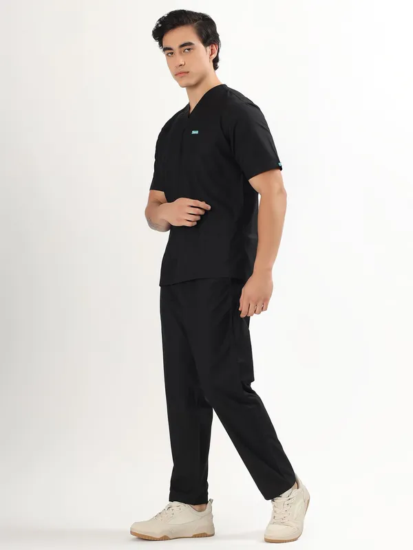 Customized_Jet_Black_V-Neck_Ultra_Soft_Scrub_Suit_Set_With_10_Pockets_For_Men
