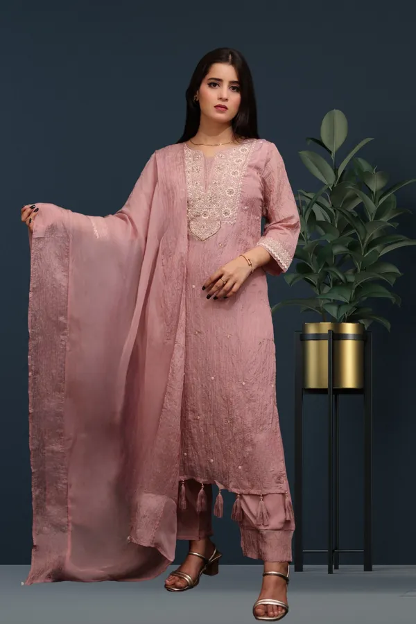 Dusty_Pink_Embroidered_Crepe_Suit_Set_With_Dupatta