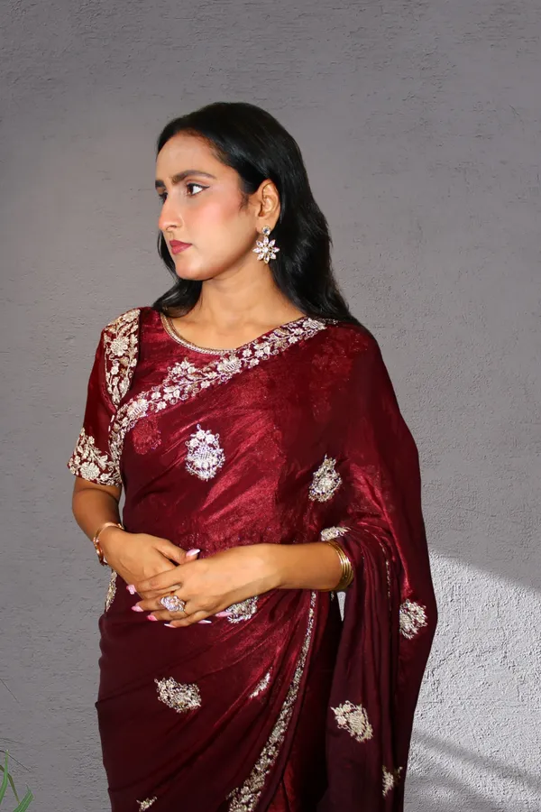 Maroon_Saree_With_Stitched_Blouse_For_Women