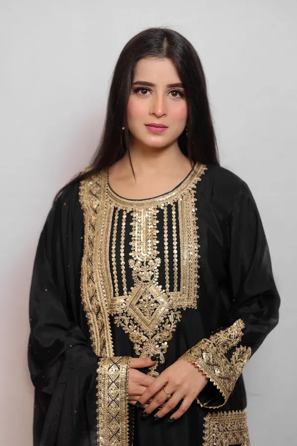 Black_Embroidered_Pakistani_Suit_With_Gold_Zari_Work