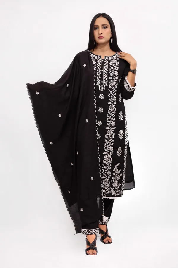 Black_Kurta_Set_With_Duppata_For_Women