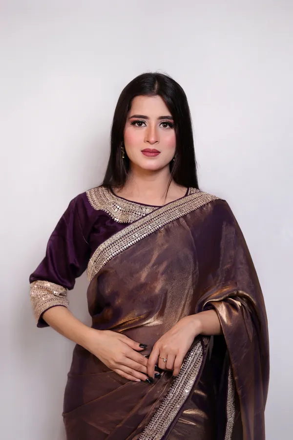 Dual_Tone_Gold_Saree_With_Embellished_Border_And_Stitched_Blouse