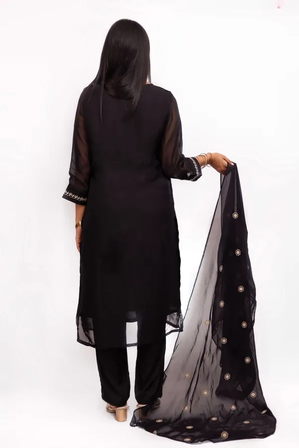 Black_Silk_Chiffon_Kurta_Set_With_Duppata_For_Women
