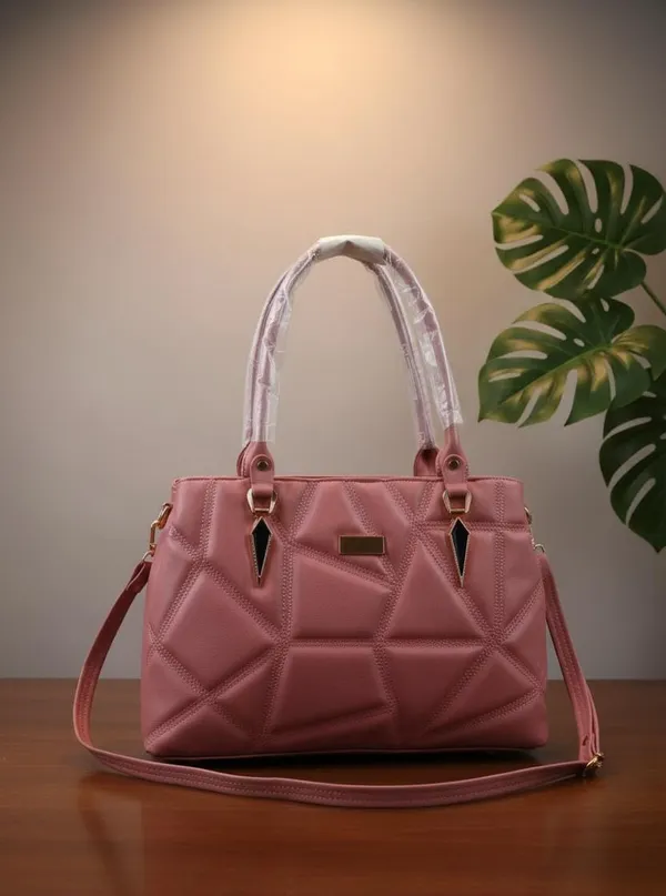 Trendy_Attractive_Women_Handbags