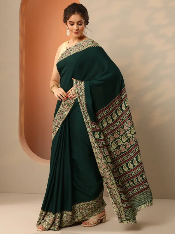Green_Solid_Satin_Saree_With_Unstitched_Blouse_Piece_(3)