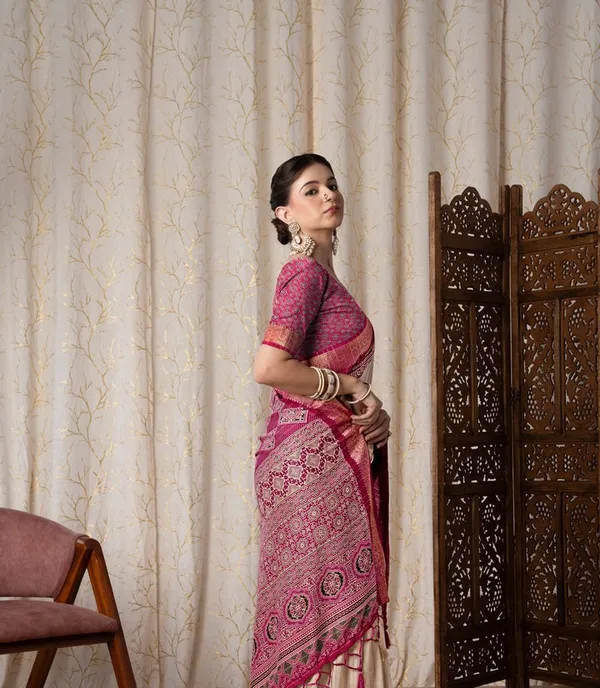 Jalpari_Rani_And_Cream_Pashmina_Modal_Silk_Ajrakh_Printed_Saree