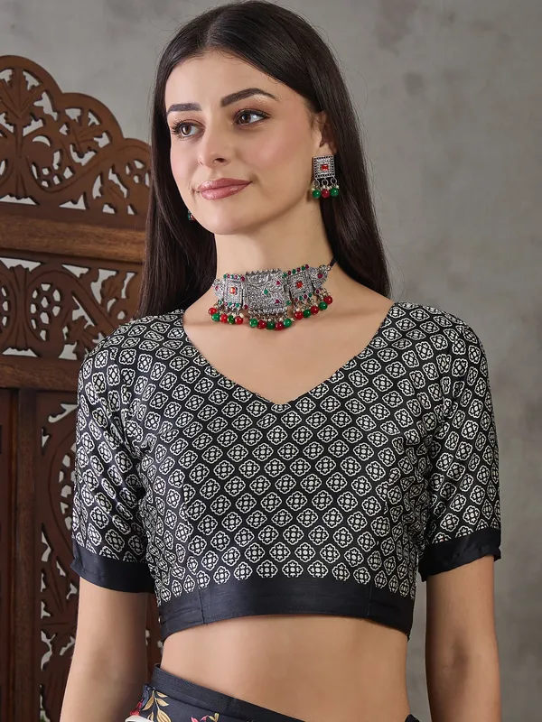 Lovely_Black_Floral__Ajrakh_Printed_Semi_Modal_Silk_Saree_With_Ephemeral_Blouse_Piece