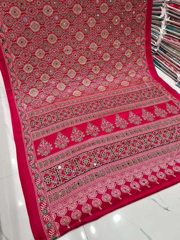 Pulsating_Rani_Ajrakh_Real_Mirror_Modal_Silk_Saree_With_Blouse_