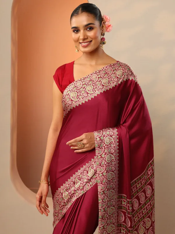 Red_Solid_Satin_Saree_With_Unstitched_Blouse_Piece_(7)