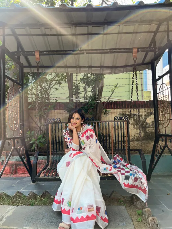 White_Pure_Cotton_Linen_Saree_With_Multicolor_Checkered_Design_And_Blouse_And_Tassel_Detailing_For_Women