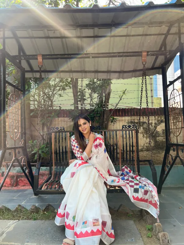 White_Pure_Cotton_Linen_Saree_With_Multicolor_Checkered_Design_And_Blouse_And_Tassel_Detailing_For_Women